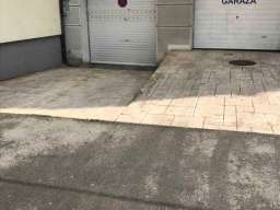 Garaza sa pripadajucim garaznim mestom na Vracaru