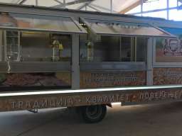 Pivnica i restoran na tockovima