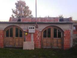 Nezavrsena kuca i 10.5 ari placa, Kraljevo-Jarcujak