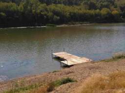 Vikendica Milosevacko jezero 100m2 i 20ari
