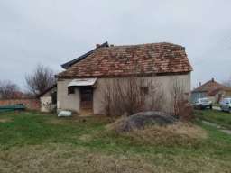 Kuca za renoviranje Lazarevo-Zrenjanin