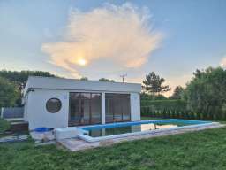 Moderna vila sa bazenom na Palicu