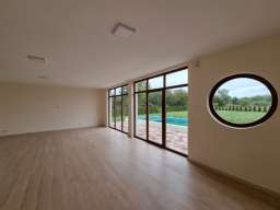 Moderna vila sa bazenom na Palicu