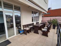 Poslovna zgrada na prodaju Novi Sad-Telep