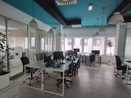 Poslovna zgrada na prodaju Novi Sad-Telep