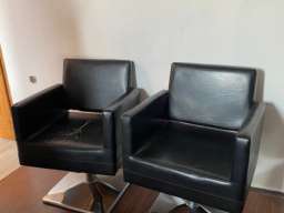 Na prodaju kompletna oprema za frizerski salon 