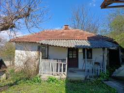 Velika kuca+mala kuca+stala/kotobanja+zemlje (4 ari)
