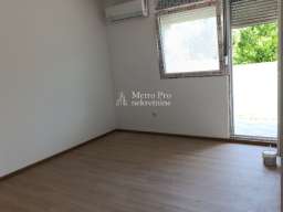 Borča, JNA – 2,5s stan 49m² + dvorište 30m², prizemlje, novogradnja