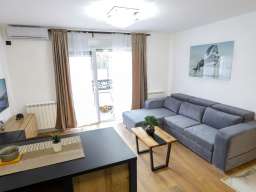 Dvosoban Apartman Sky Tesla Beograd Sur  in