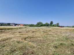 Barajevo-gradjevinski plac 5 ari