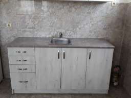 Prodajem hitno kuhinju