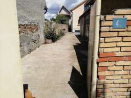 Prodajem novu i staru kucu sa placem u Pancevu