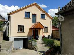 Prodajem novu i staru kucu sa placem u Pancevu