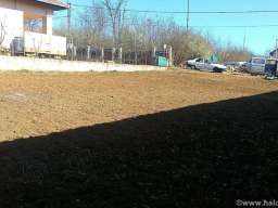 Miljakovac, ulica Miljakovacka 14,5.5ari, uz put