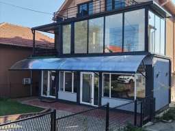 Sremcica, centar ul. Beogradska lokal 55m2(+11m2)