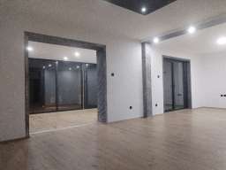 Sremcica, centar ul. Beogradska lokal 55m2(+11m2)