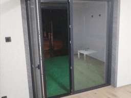 Sremcica, centar ul. Beogradska lokal 55m2(+11m2)